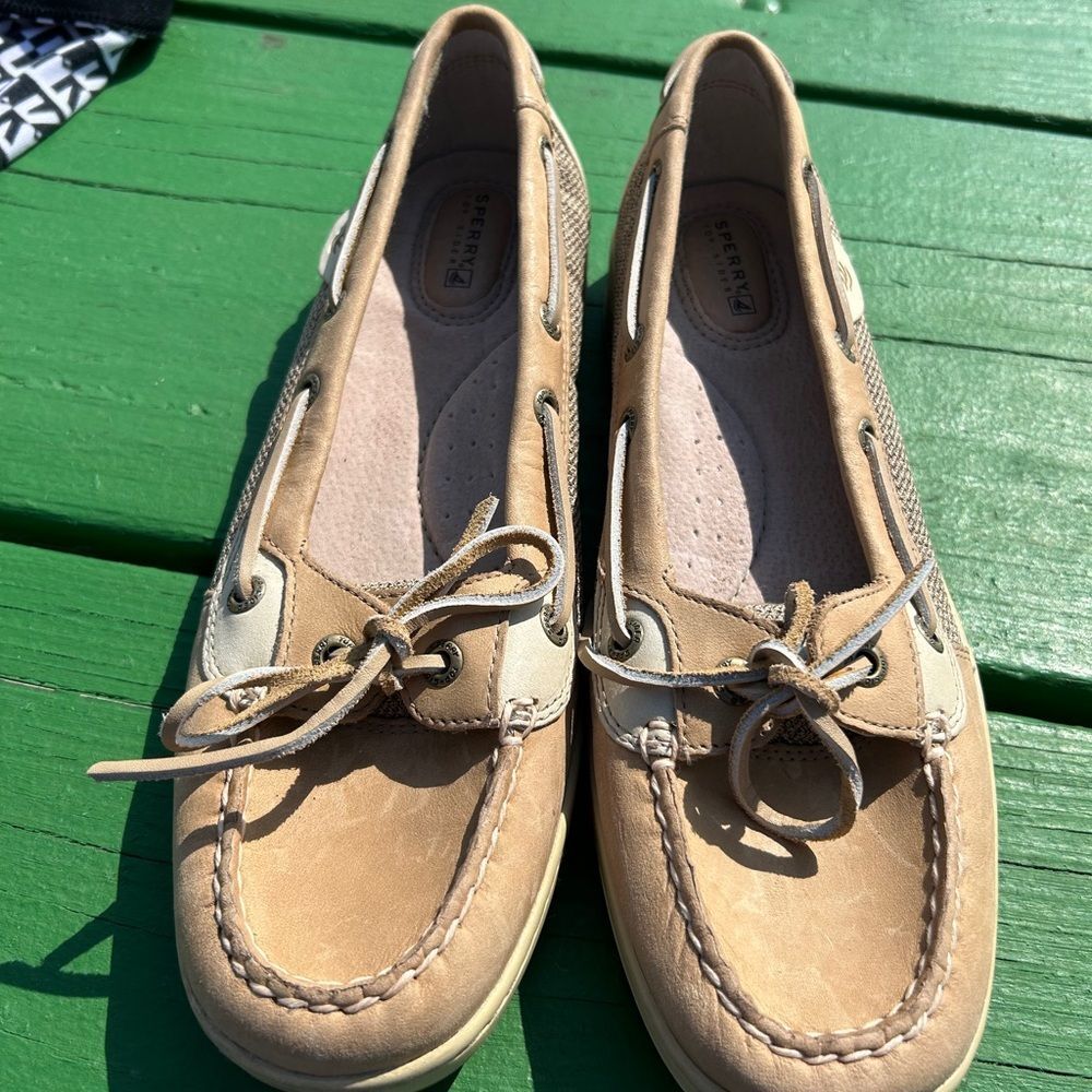 Sperry Beige and Cream Loafers